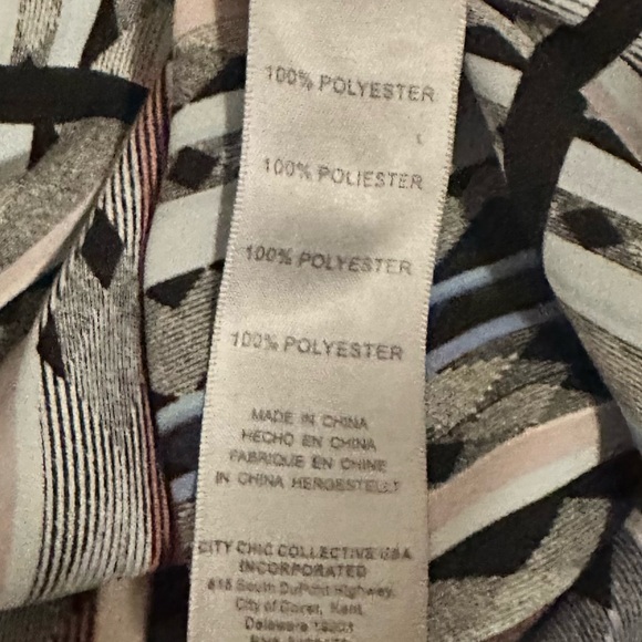 Avenue Blouse, Size 18/20 - Picture 6 of 6